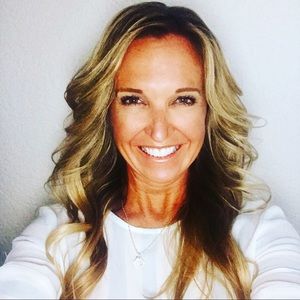 Meet your Posher, Joni